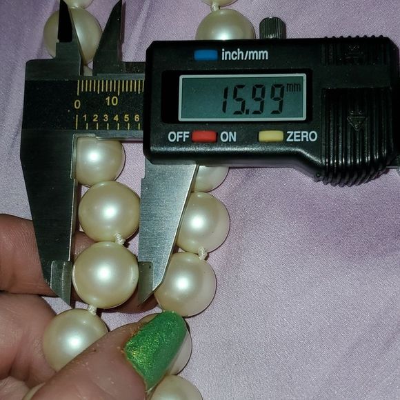 Vintage Large White Champagne Faux Knotted Pearl Strand Beaded Necklace 24”‎ - Picture 7 of 7